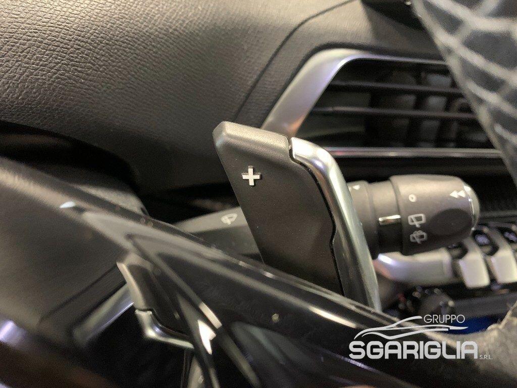 Peugeot 3008 EAT8 Allure Pack Automatico 1.5 BlueHDi