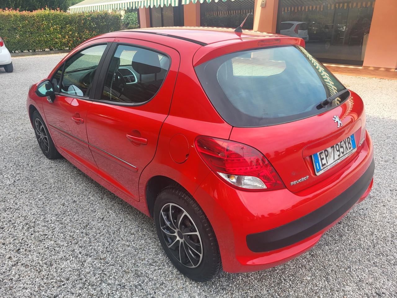 Peugeot 207 Plus 1.4 8V 75CV 5p. ECO GPL