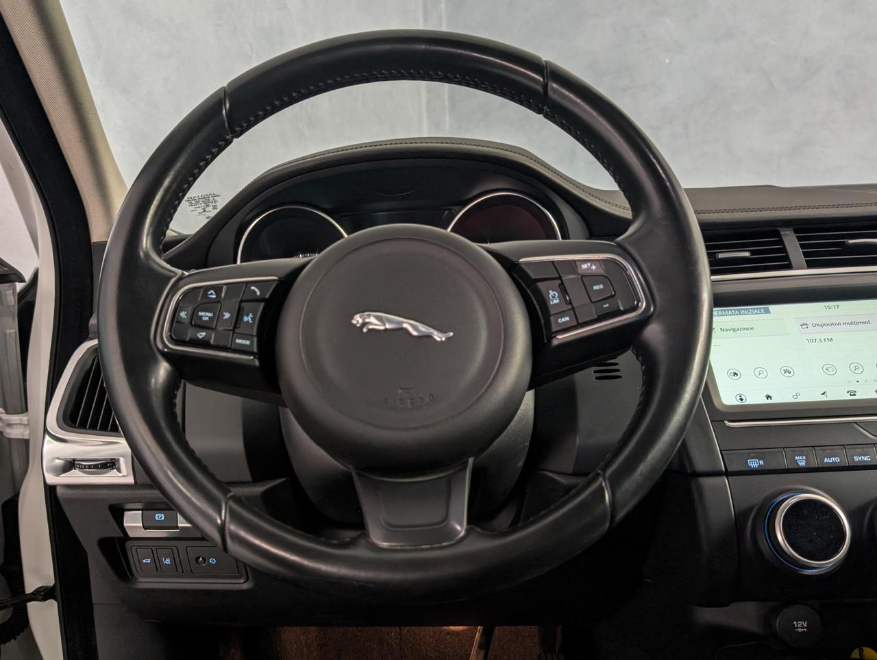 Jaguar E-Pace 2.0d i4 awd 150cv Auto R-Dynamic SE