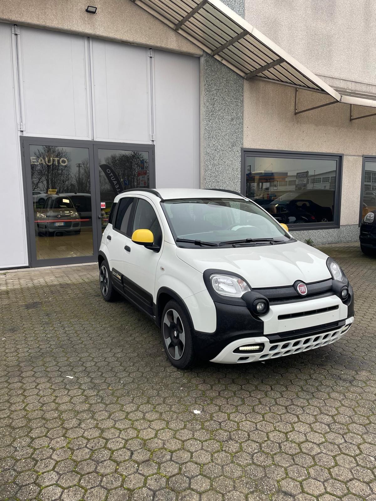Fiat Panda Pandina 1.0 Hybrid