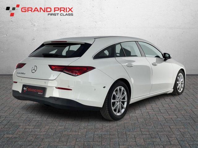 MERCEDES-BENZ CLA 200 d Automatic Shooting Brake Business Extra