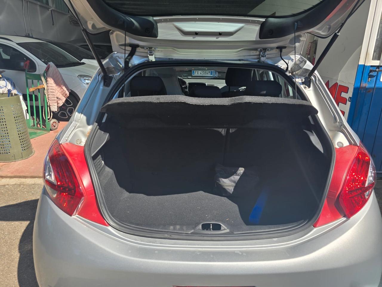 Peugeot 208 1.4 VTi 95 CV 5p. GPL Access 99,,00