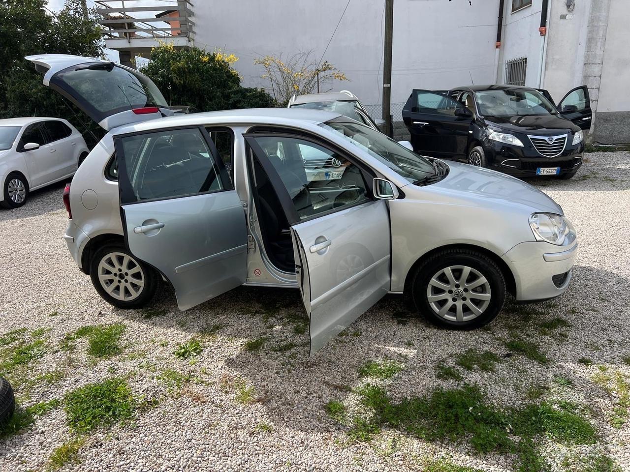 Volkswagen Polo 1.4/80CV TDI 5p. Sportline