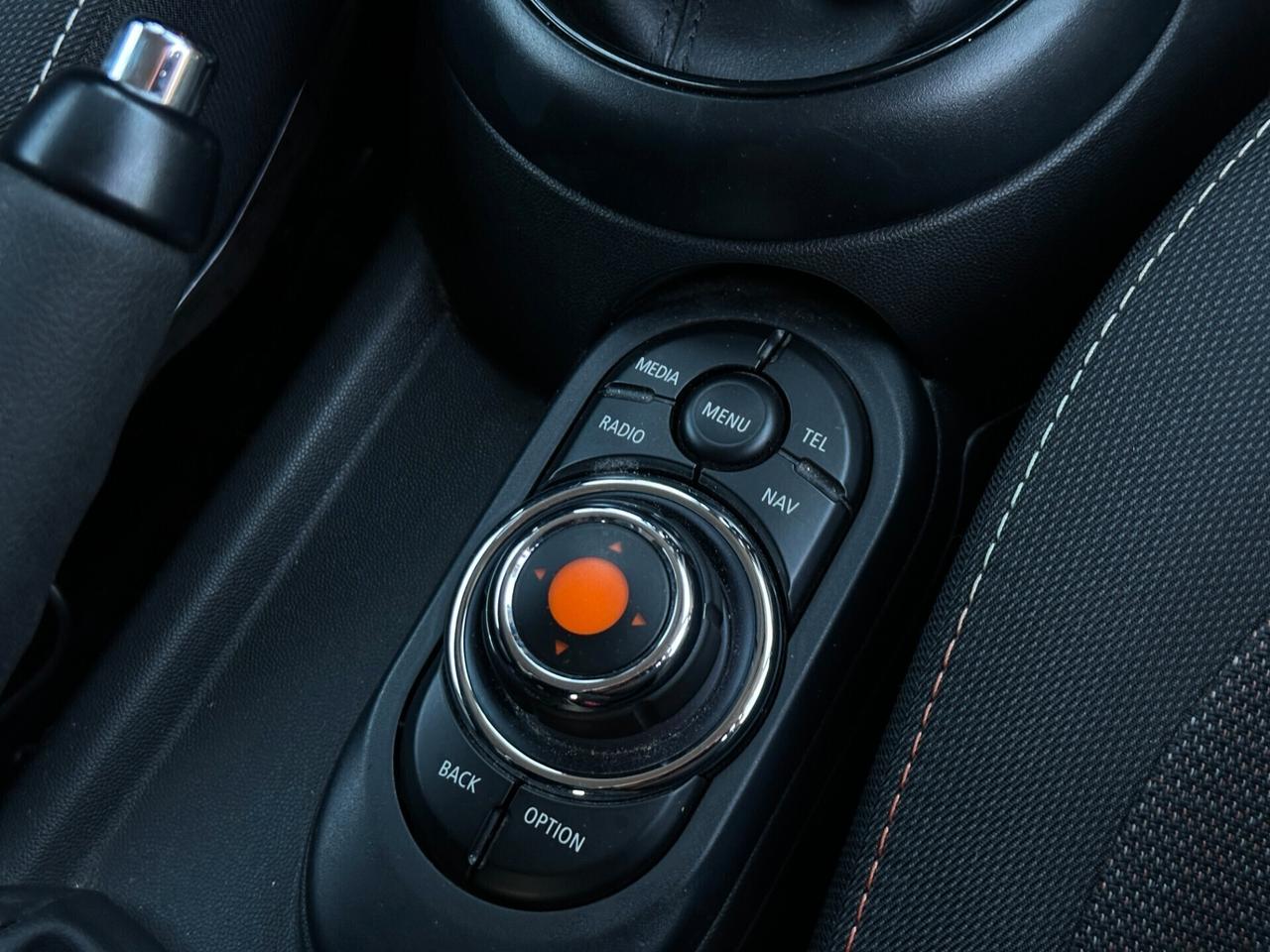 MINI Cooper D 1.5 115 CV 5 porte Business XL