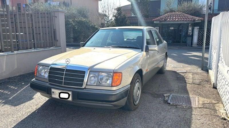 Mercedes-Benz Serie 200-320 200 E - 50.000 km COME NUOVA! UNICO PROPRIETARIO!