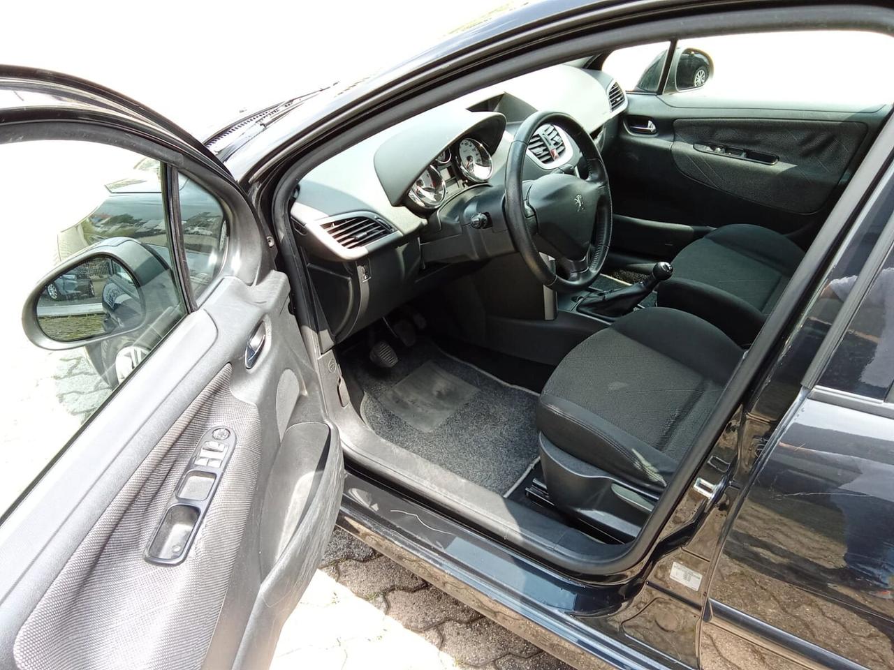 Peugeot 207 1.6 HDi 90CV 5p. XS