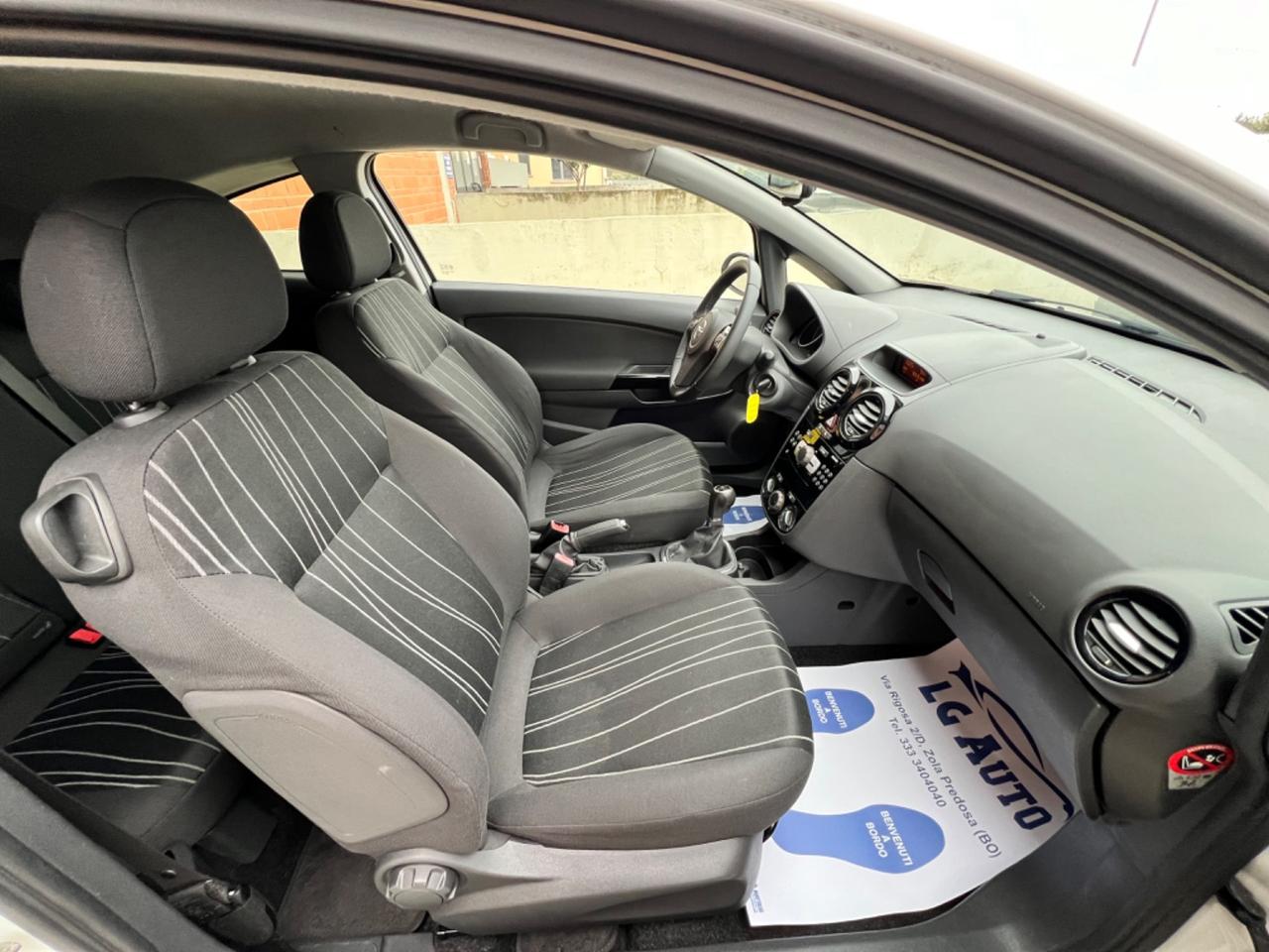 Opel Corsa 1.2 3 porte Edition