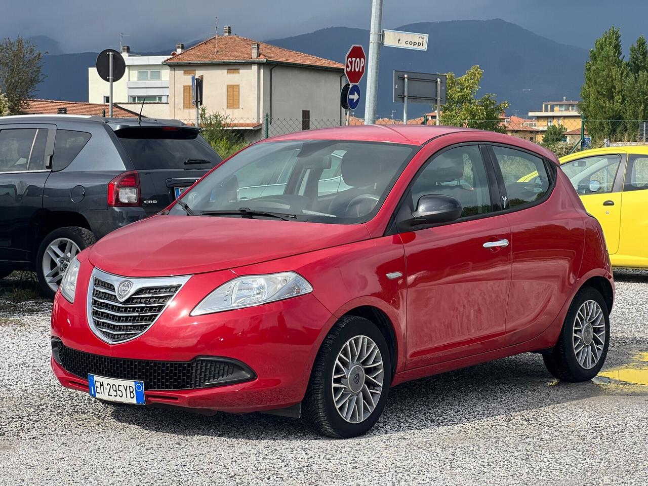 Lancia Ypsilon 1.2 69 CV 5 porte S&S Silver