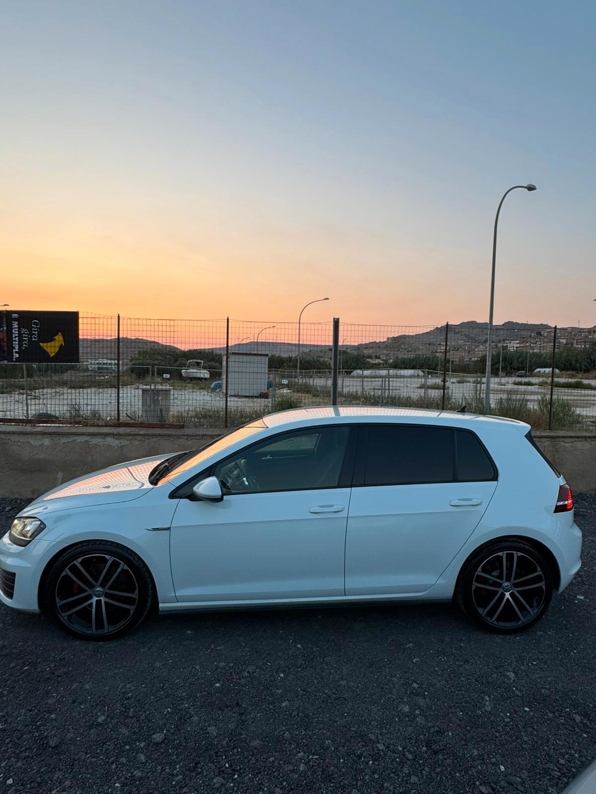 Volkswagen Golf GTD 2.0 TDI 5p. BlueMotion Technology