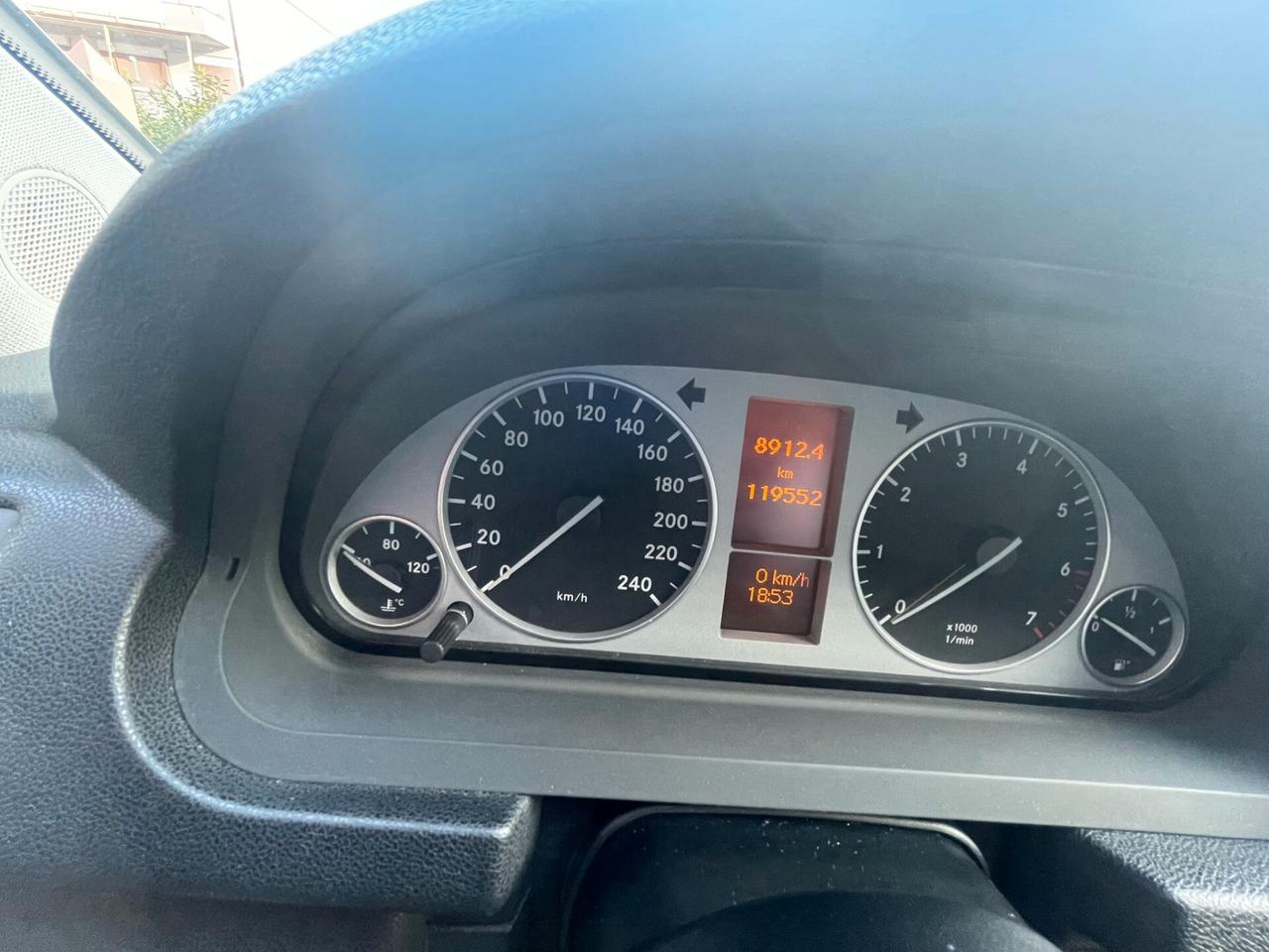 Mercedes-benz B 180 B 180 BlueEFFICIENCY Sport