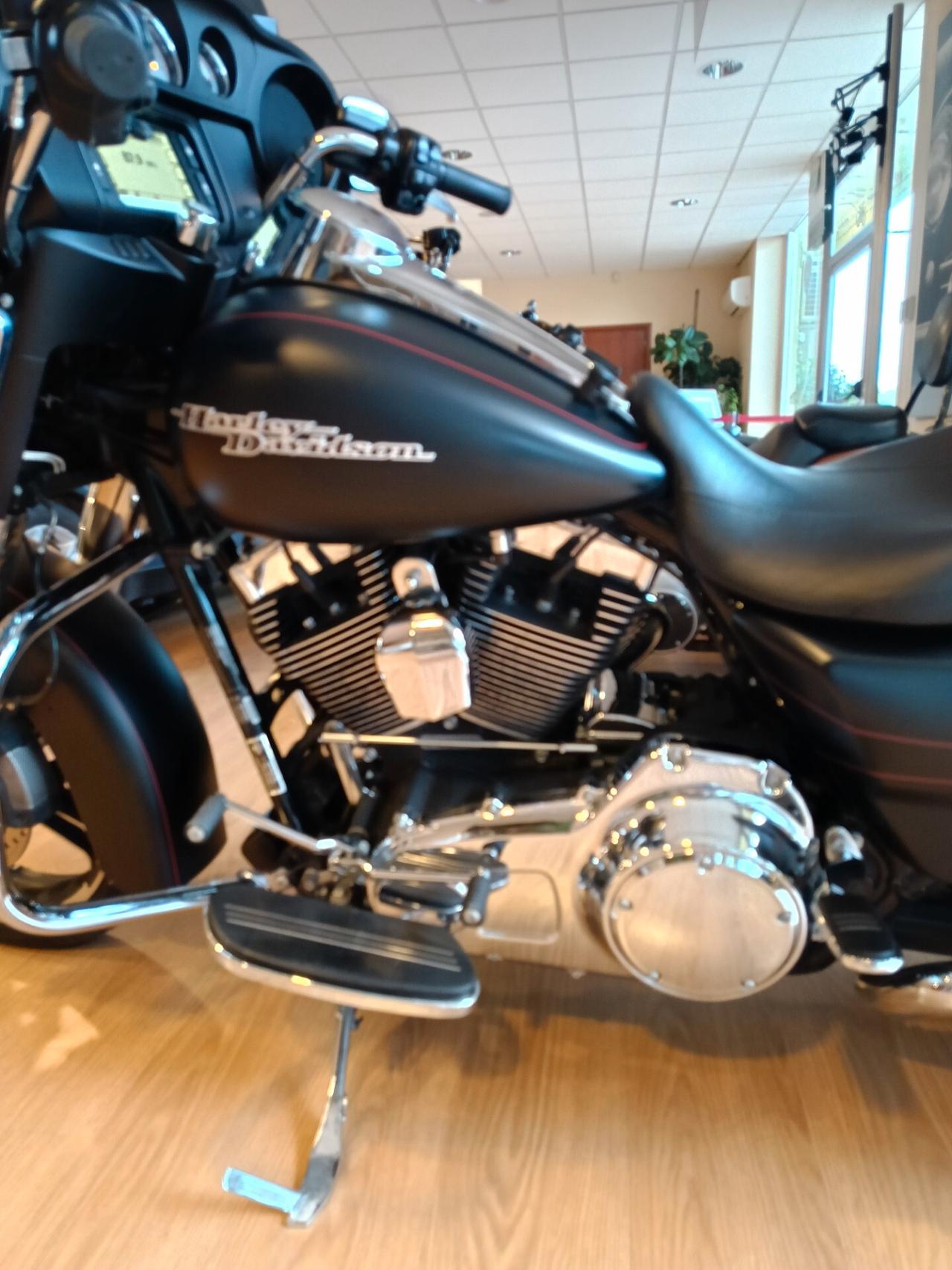 Harley-davidson FLHX Street Glide FLHXS