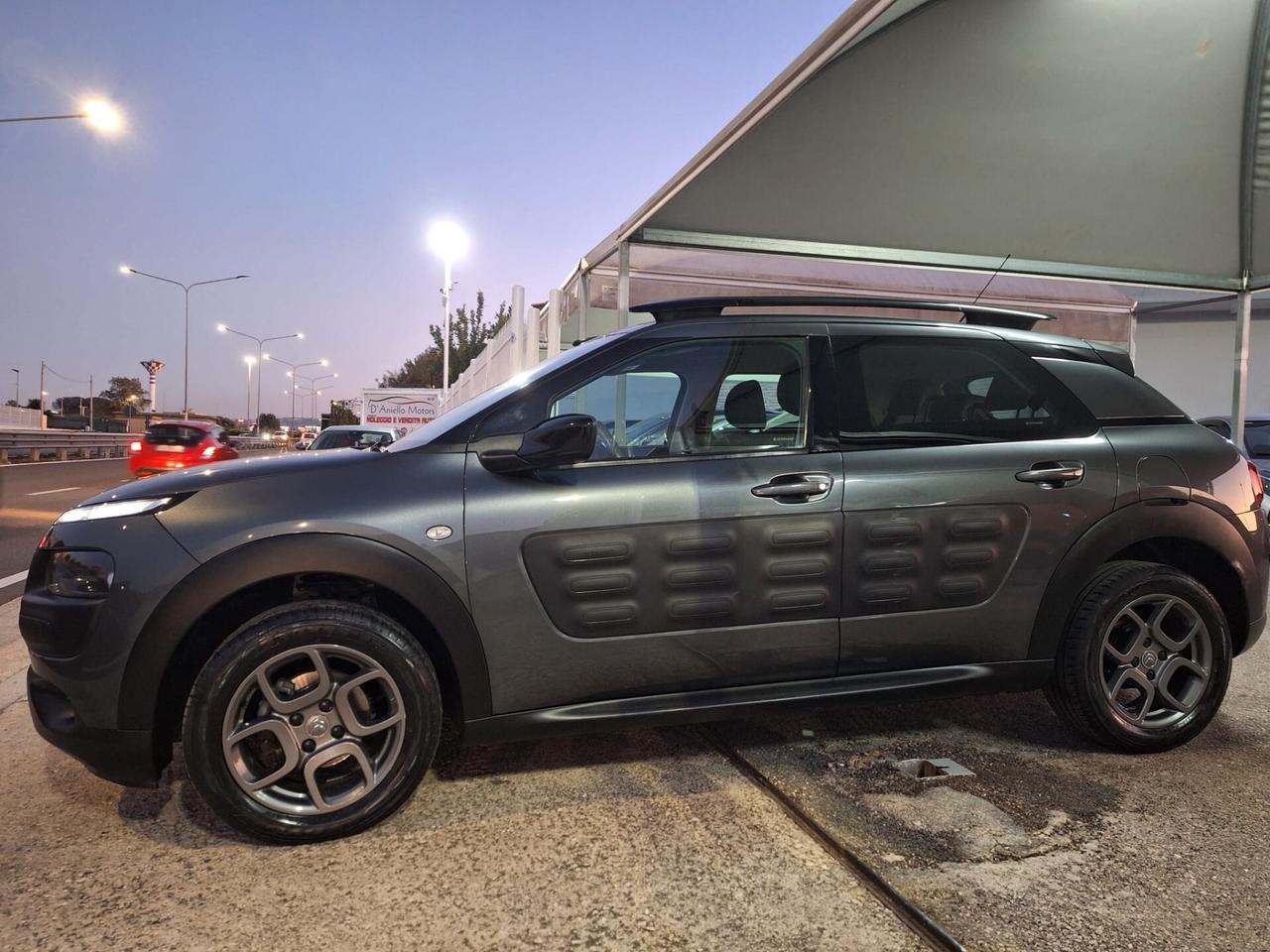 Citroen C4 Cactus BlueHDi 100 Shine