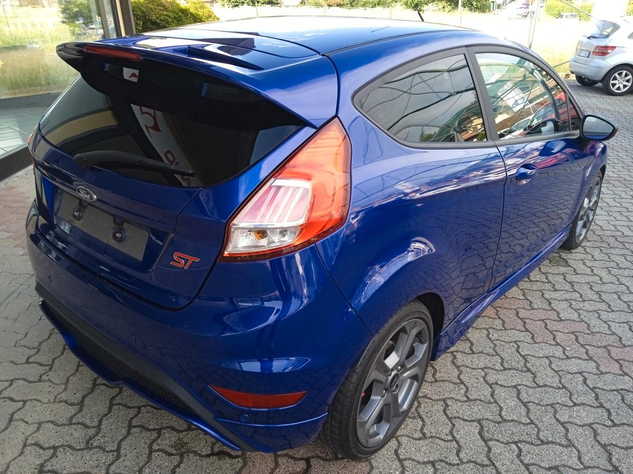 Ford Fiesta ST PACK SPORT 1-2 VETRI SCURI SENS PARK VOLANTE MULTIFUNZiONI SEDILI PERFORMANCE PRONTA CONSEGNA