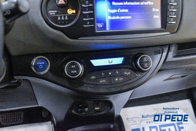 TOYOTA Yaris 1.5 Hybrid 5 porte Business