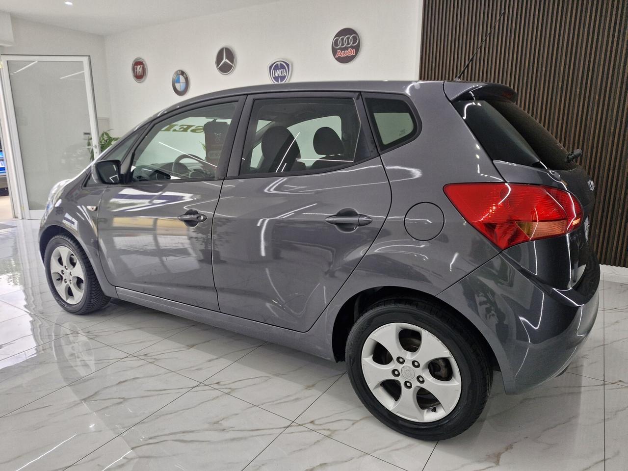 KIA VENGA 1.4 CRDi 90CV Cool