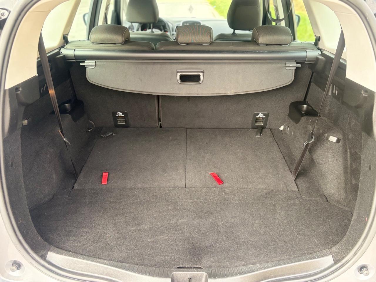 Renault Grand Scenic Blue dCi 120 CV Initiale Paris