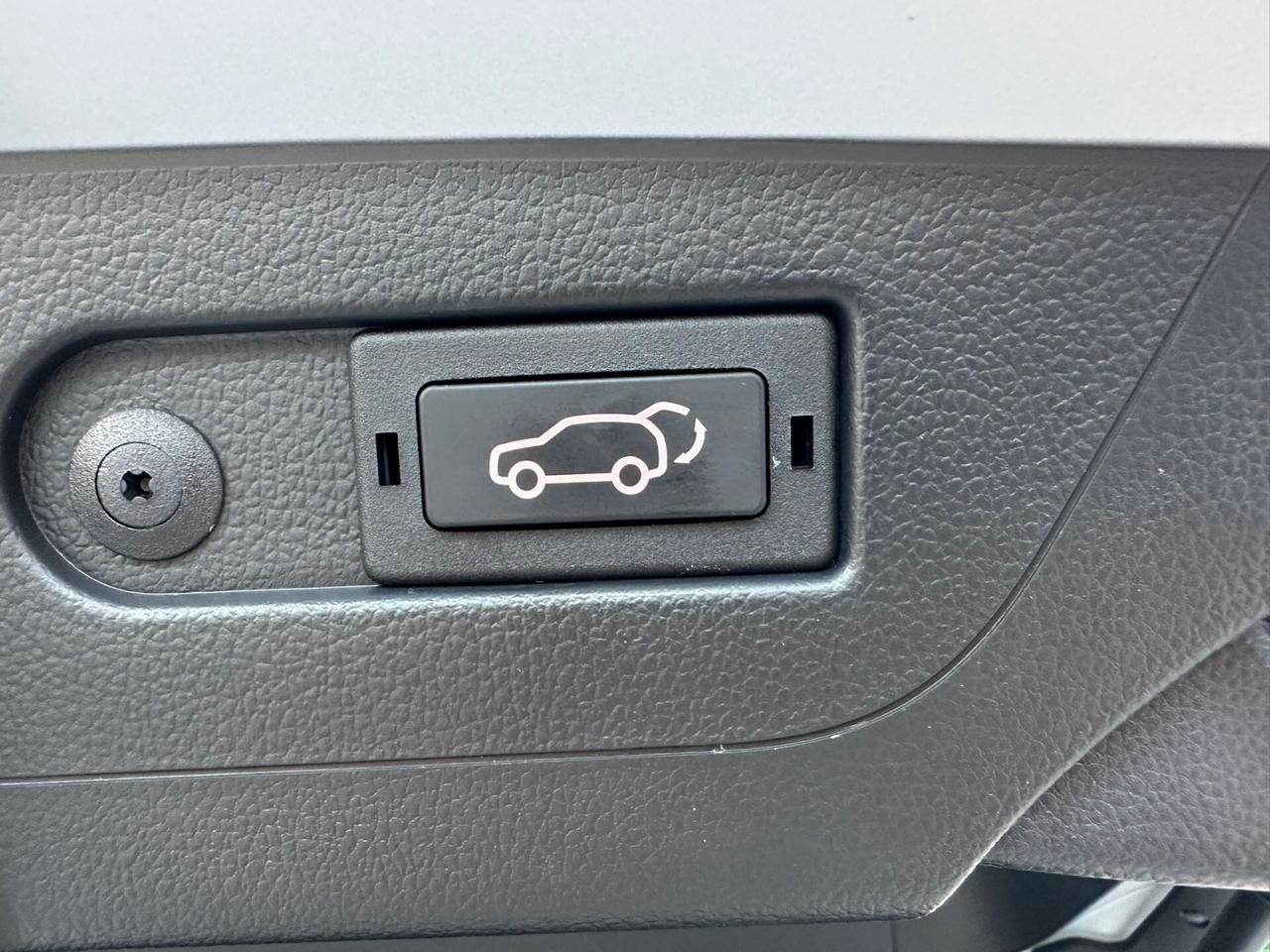 Ssangyong REXTON 2.2 4WD Dream 8 A/T