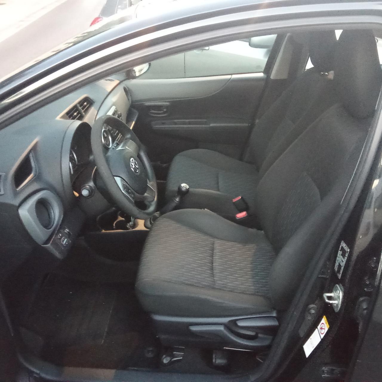 Toyota Yaris 1.0 5 porte