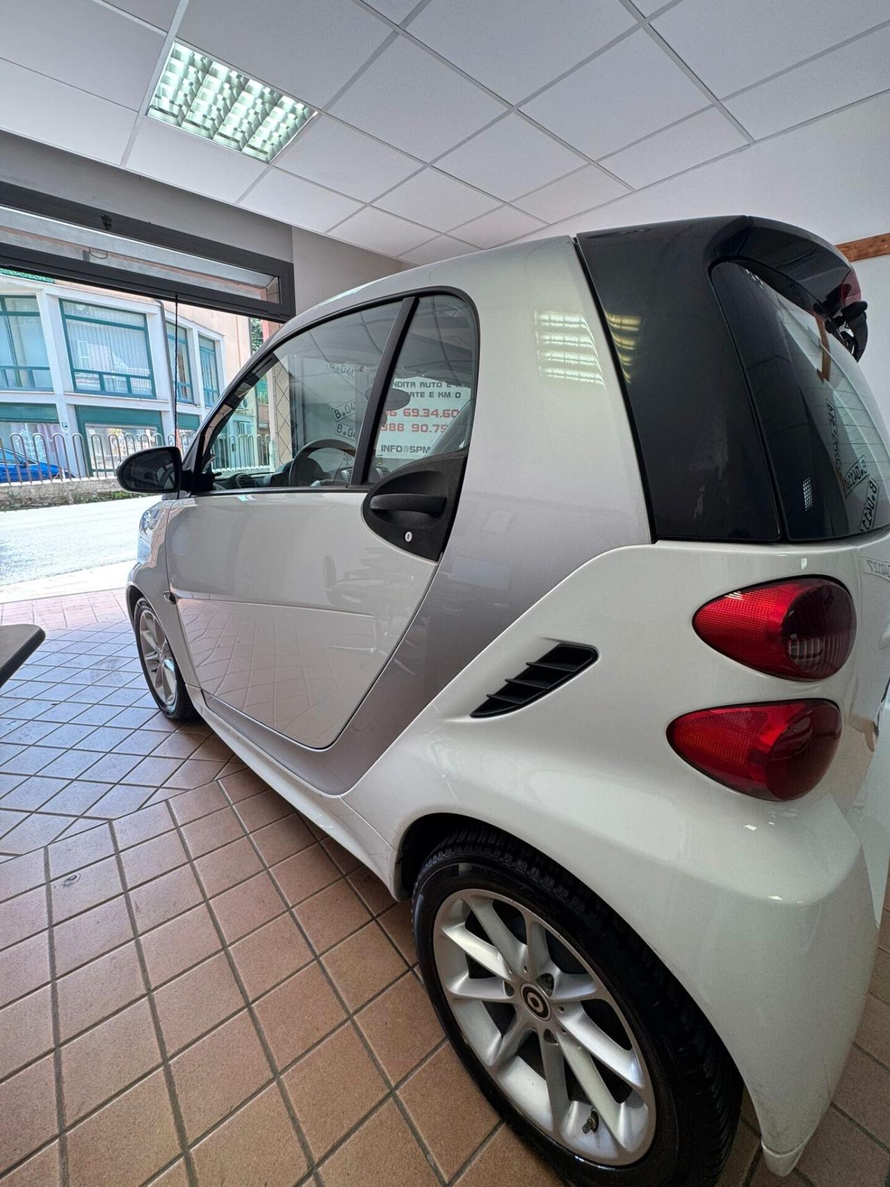 Smart ForTwo 1000 52 kW MHD coupé pulse neop. perfetta