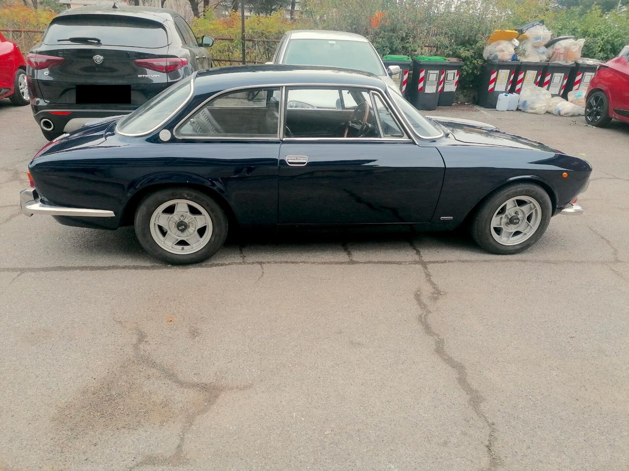 Alfa Romeo GT 2000