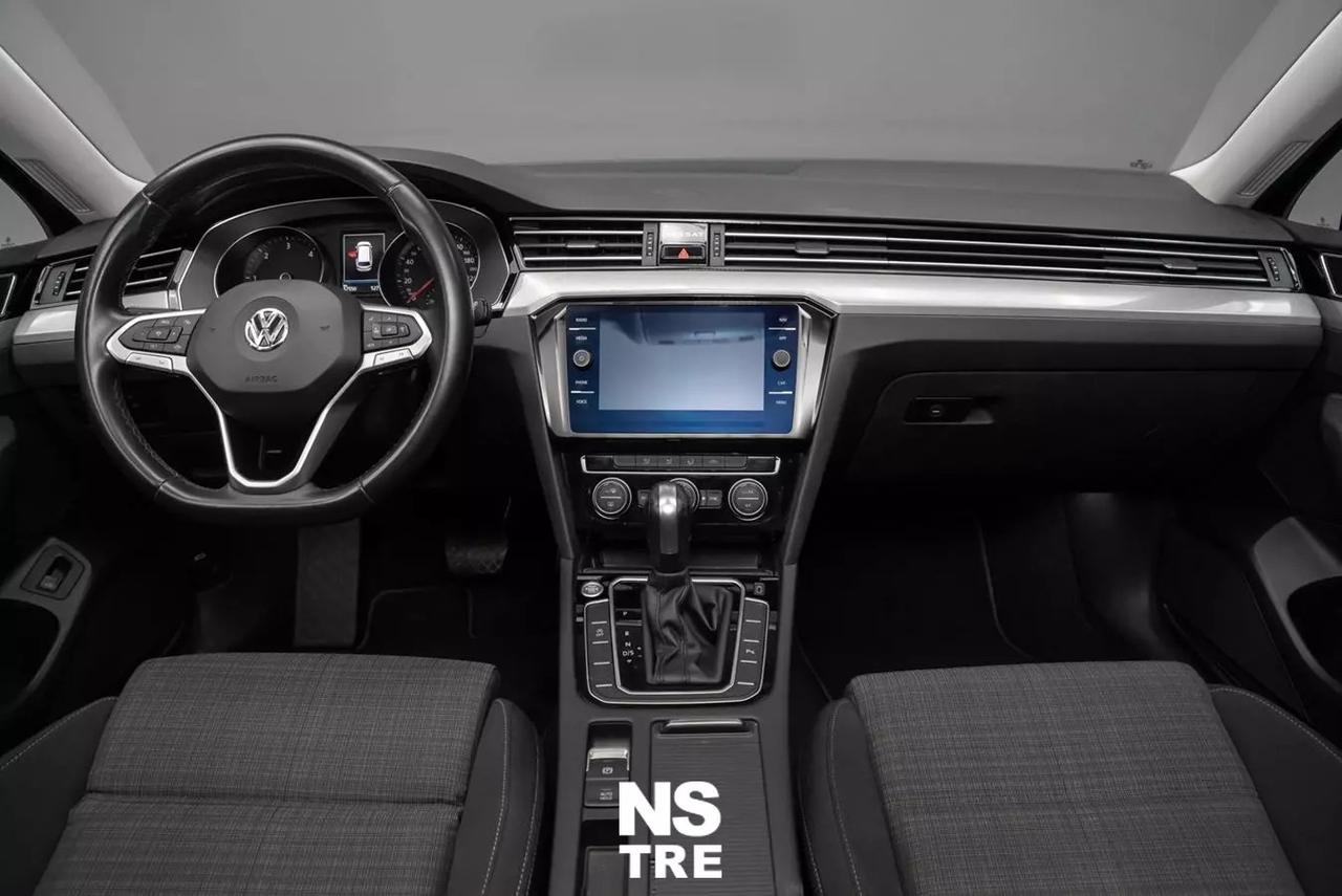 Volkswagen Passat Variant 2.0 tdi 150CV Business dsg + gancio traino