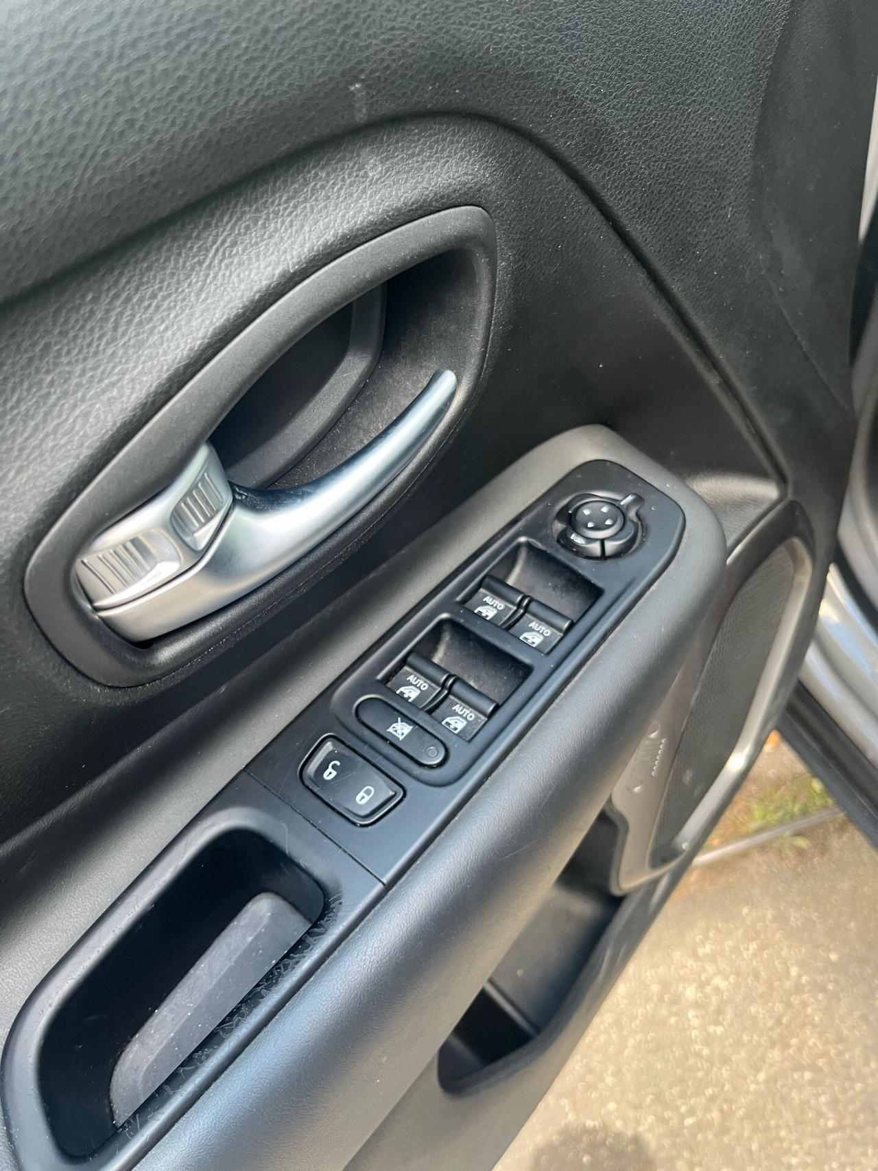 Jeep Renegade 1.6 Mjt DDCT 120 CV Limited