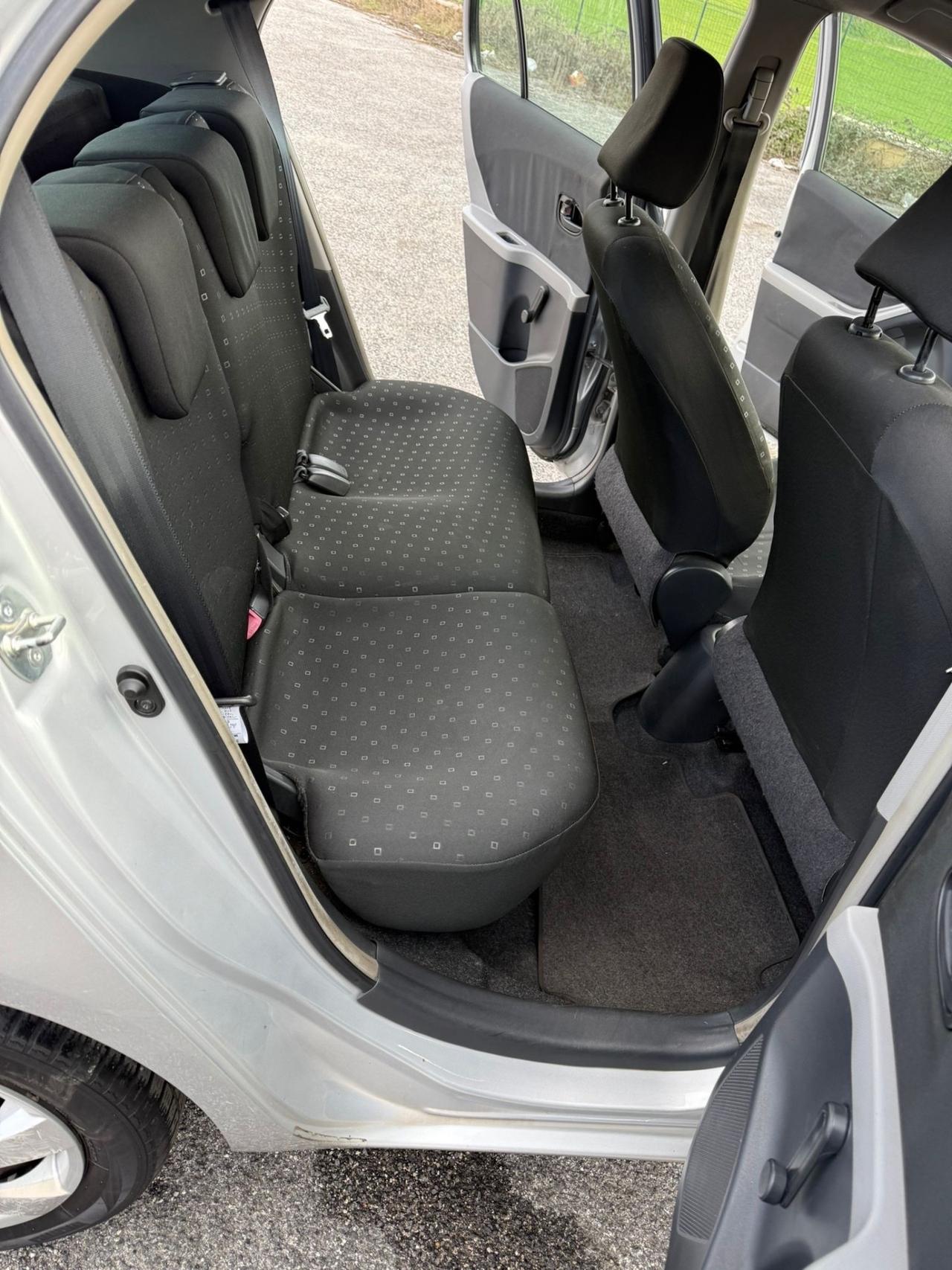 Toyota Yaris 1.0 5 porte