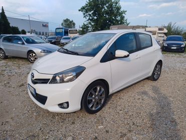 Toyota Yaris 1.3 5 porte Lounge