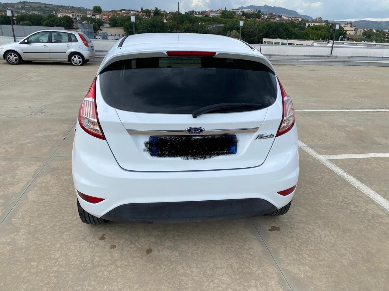Ford Fiesta 1.4 5 porte Bz.- GPL Black & White Edition