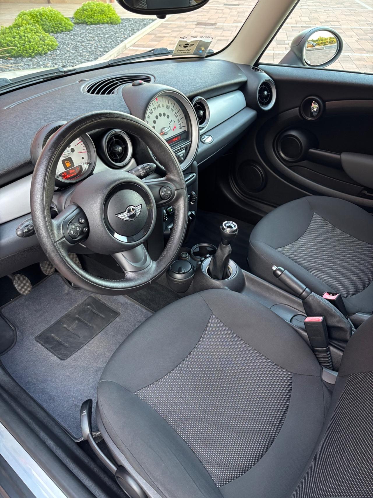 Mini 1.6 16V One (55kW)