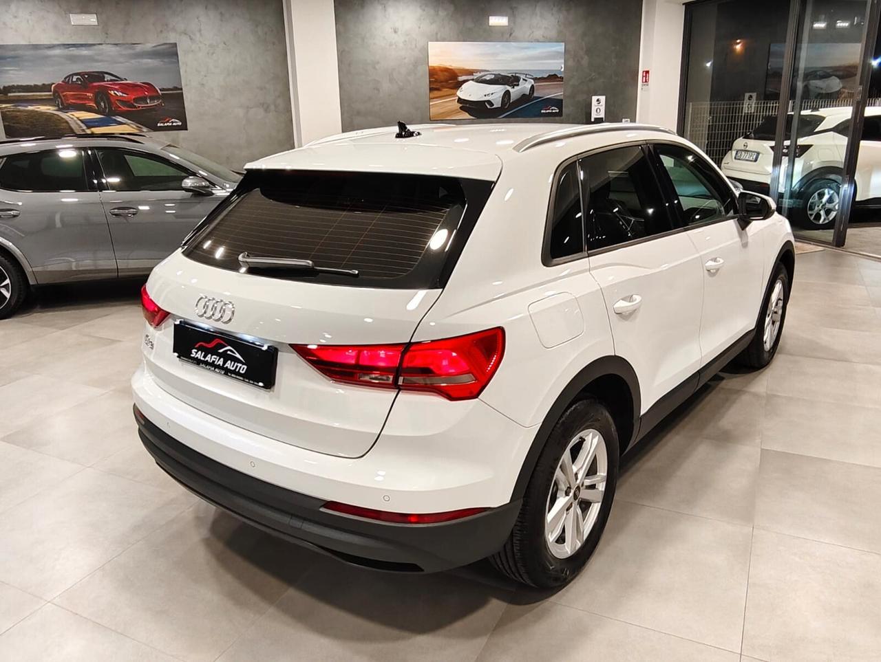 Audi Q3 35 TDI S tronic Business