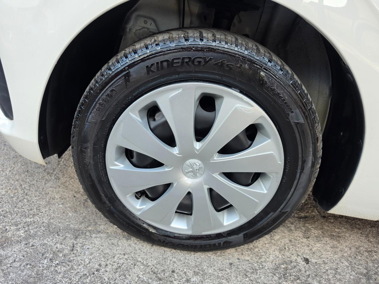 Peugeot 108 1,0 benzina 02/2018 Cv69 AUTOMATICA