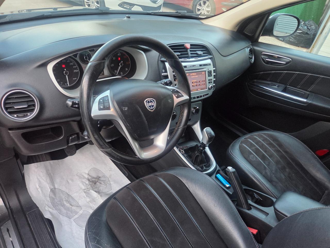 Lancia Delta 1.6 MJT DPF Platino