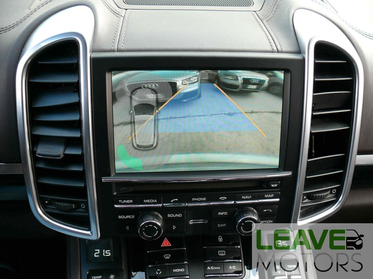 Porsche Cayenne 3.0 Diesel (M1401)