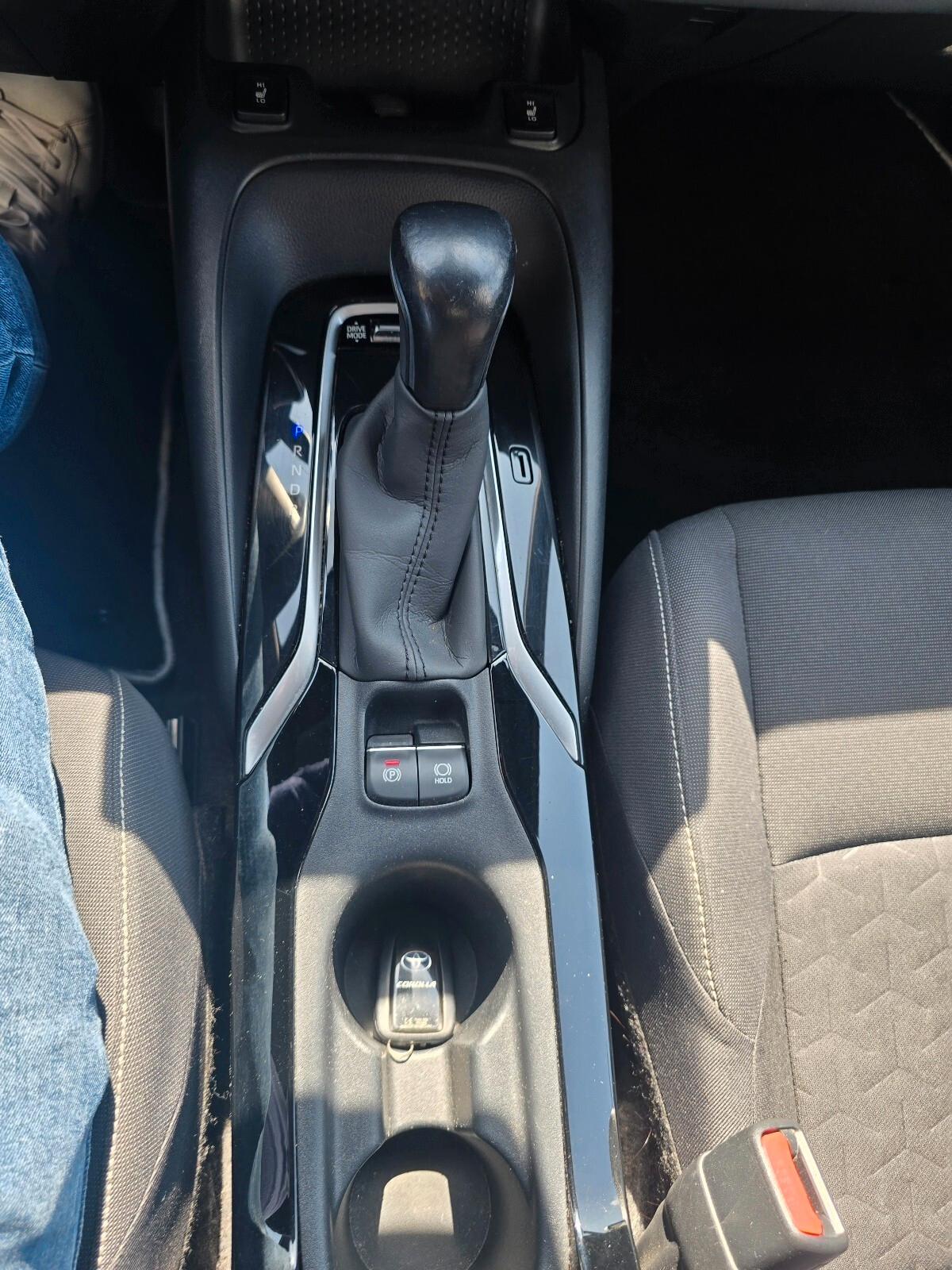 Toyota Corolla 1.8 Hybrid Business