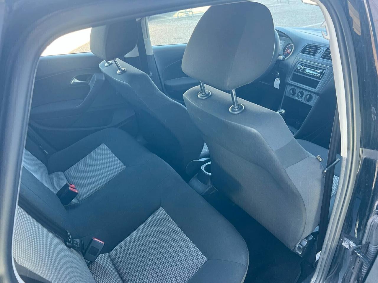 Volkswagen Polo 1.2_trendline-benzina-2011