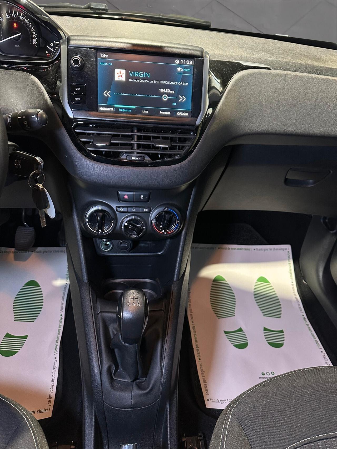 Peugeot 208 PureTech 82 5 porte Allure