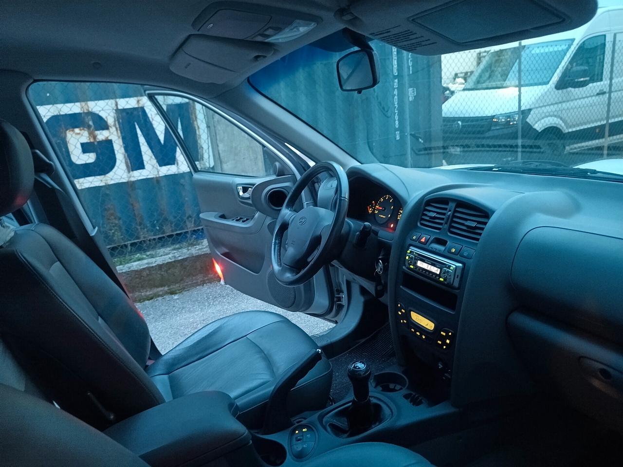 Hyundai Santa Fe 2.0 CRDi TD 4WD Plus