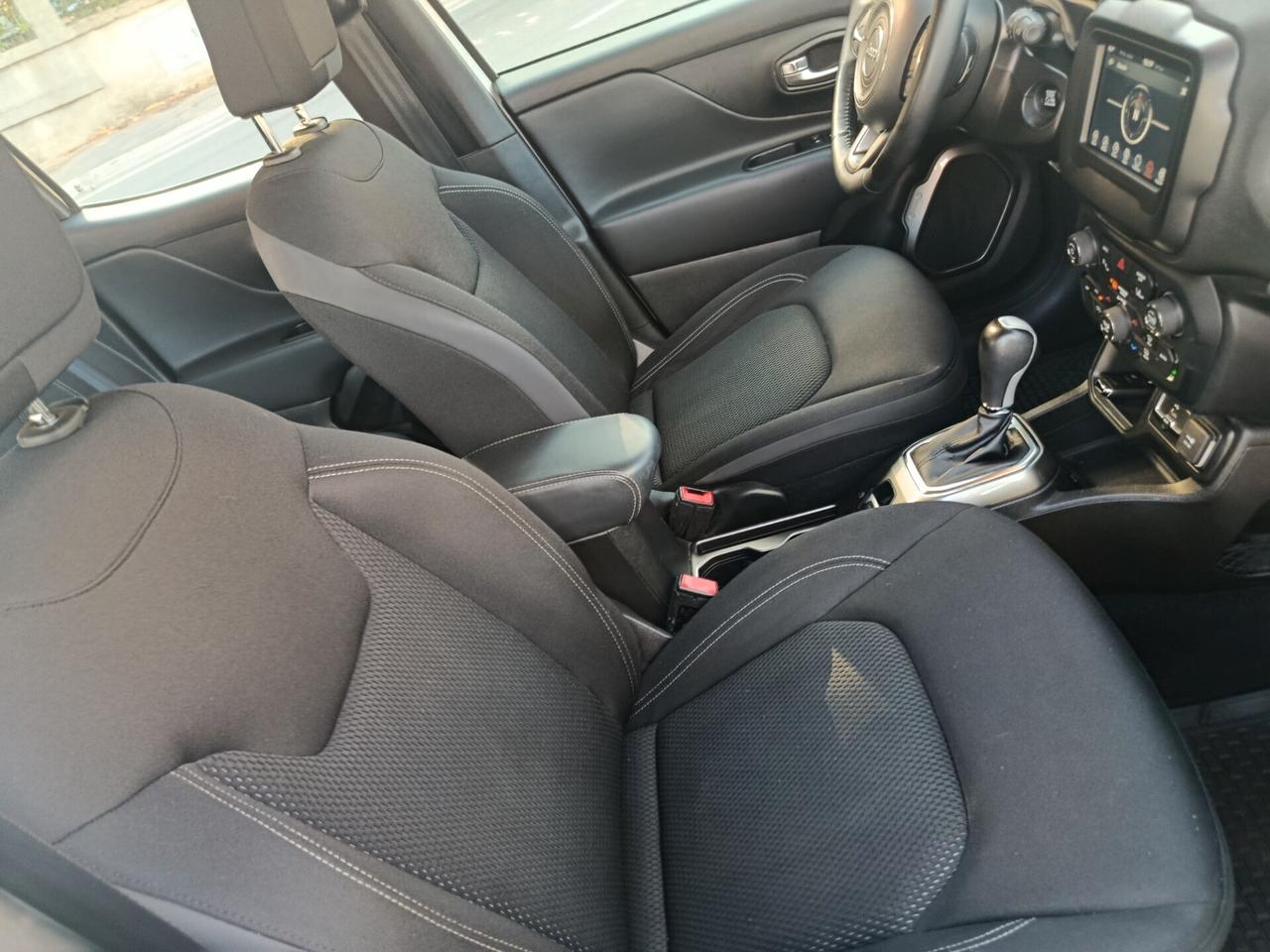 Jeep Renegade 1.6 Mjt DDCT 120 CV Business