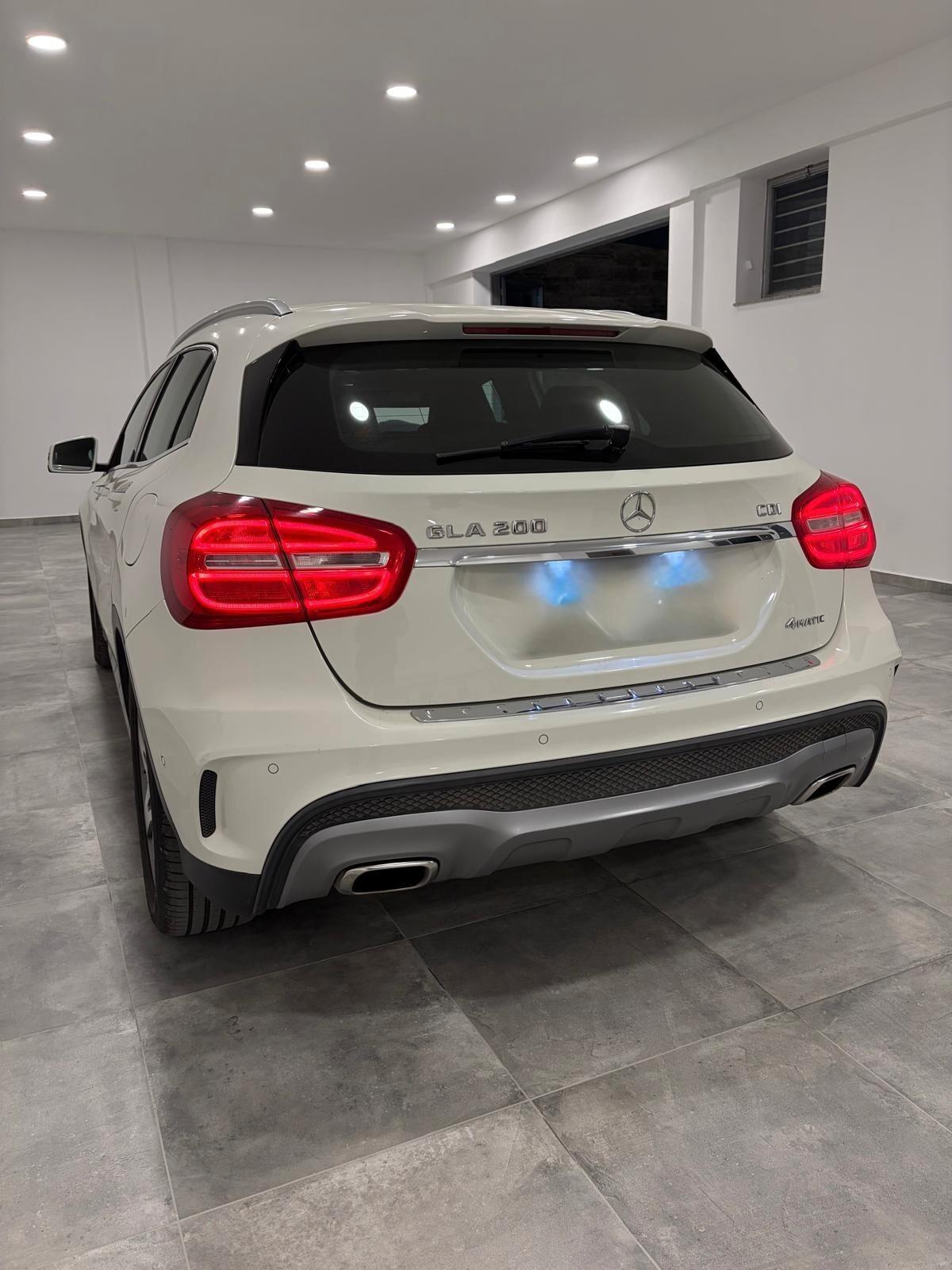 Mercedes-benz GLA 200 CDI Automatic 4Matic Premium AMG