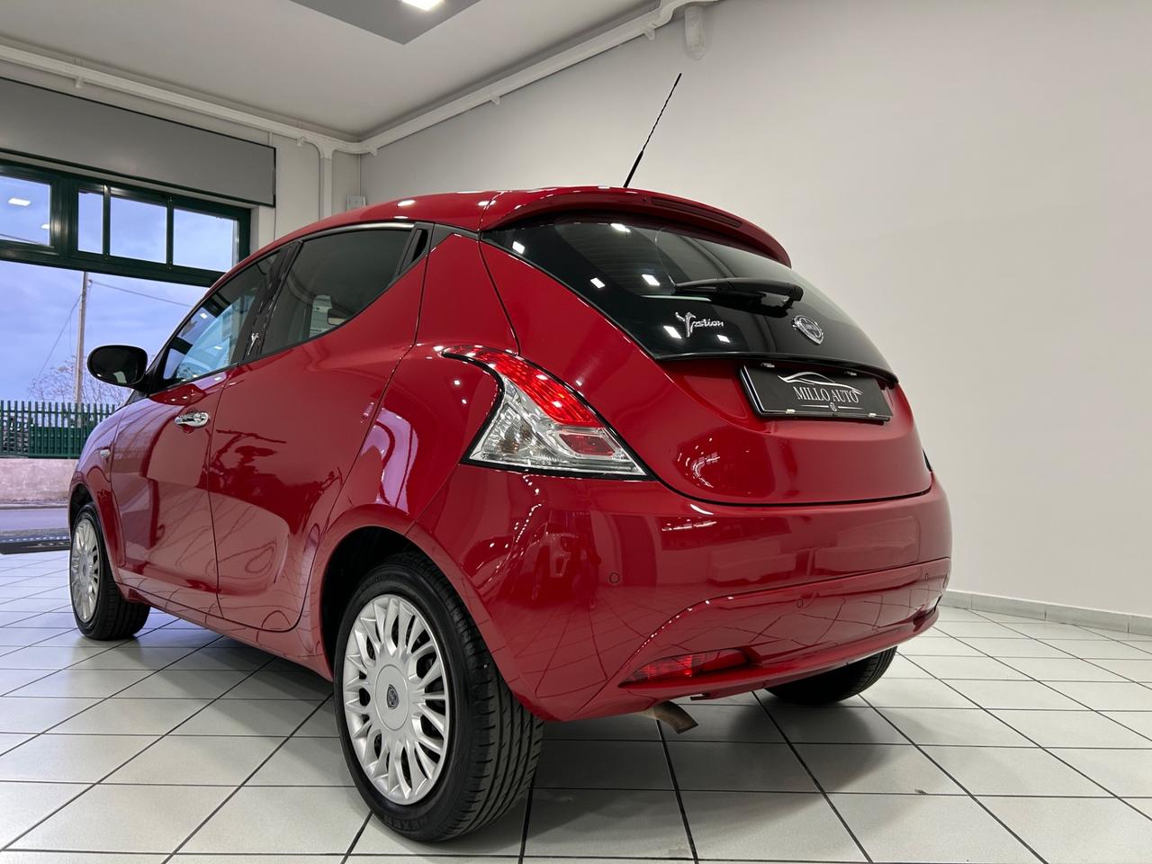 Lancia Ypsilon 1.2 69 CV 5 porte GPL Elefantino