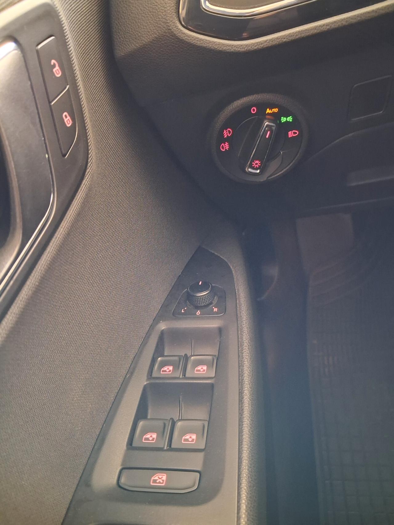 Seat Leon 1.6 TDI 105 CV ST Start/Stop Business LED