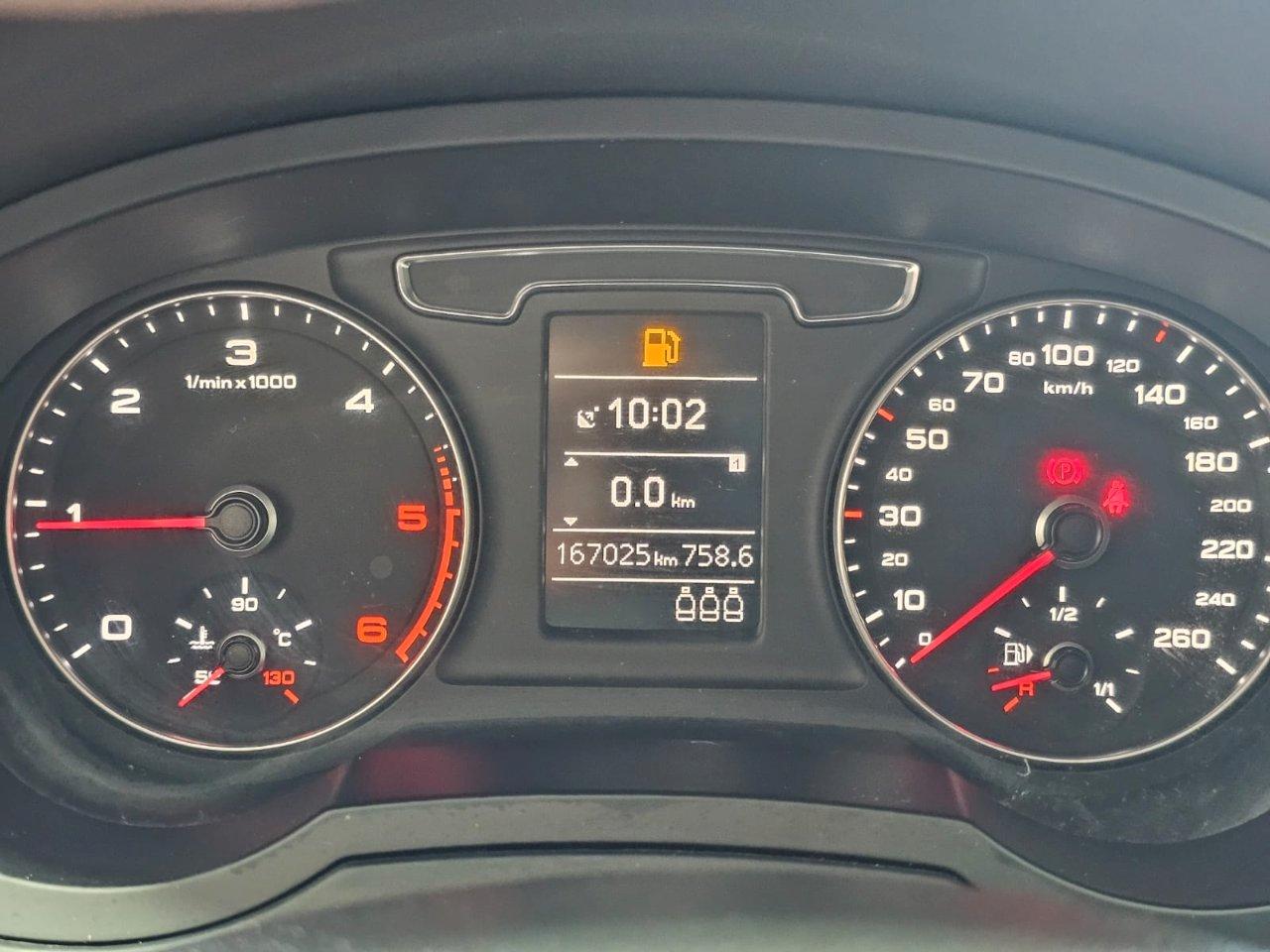 Audi Q3 2.0 tdi Business 120cv