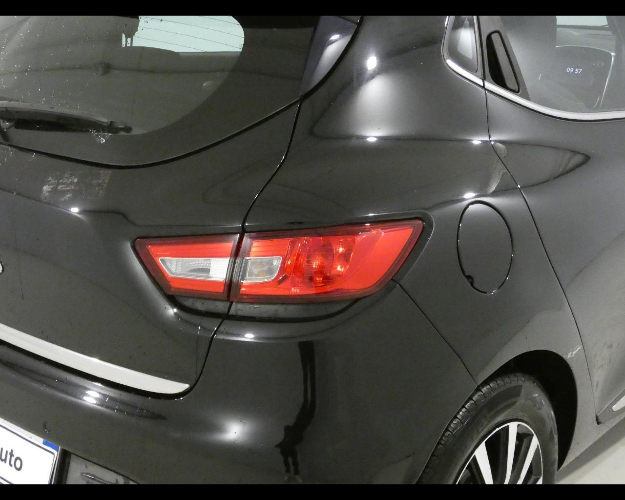 RENAULT Clio 4ª serie - Clio 1.2 75CV 5 porte Zen