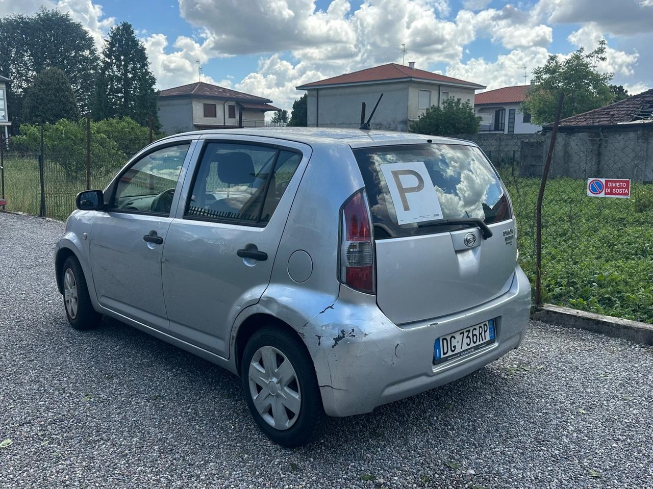 Daihatsu Sirion 1.0 12V Aki