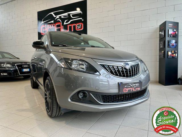 LANCIA Ypsilon 1.0 FireFly S&S Hybrid Ecochic Silver *NEOPAT*