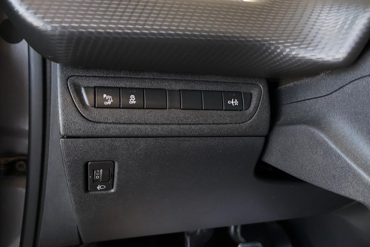 Peugeot 2008 1.2 VTi Active ok neopatentati