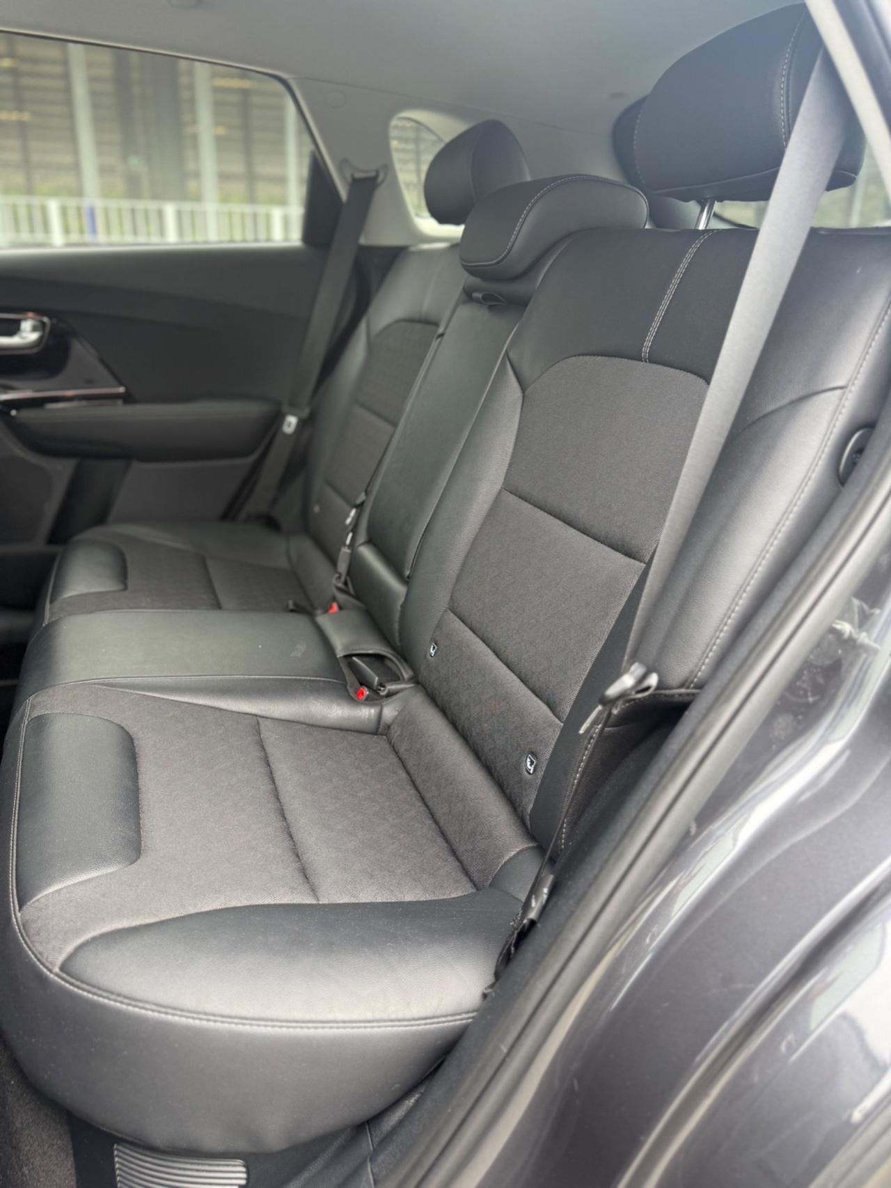 Kia Niro 1.6 GDi DCT HEV Urban