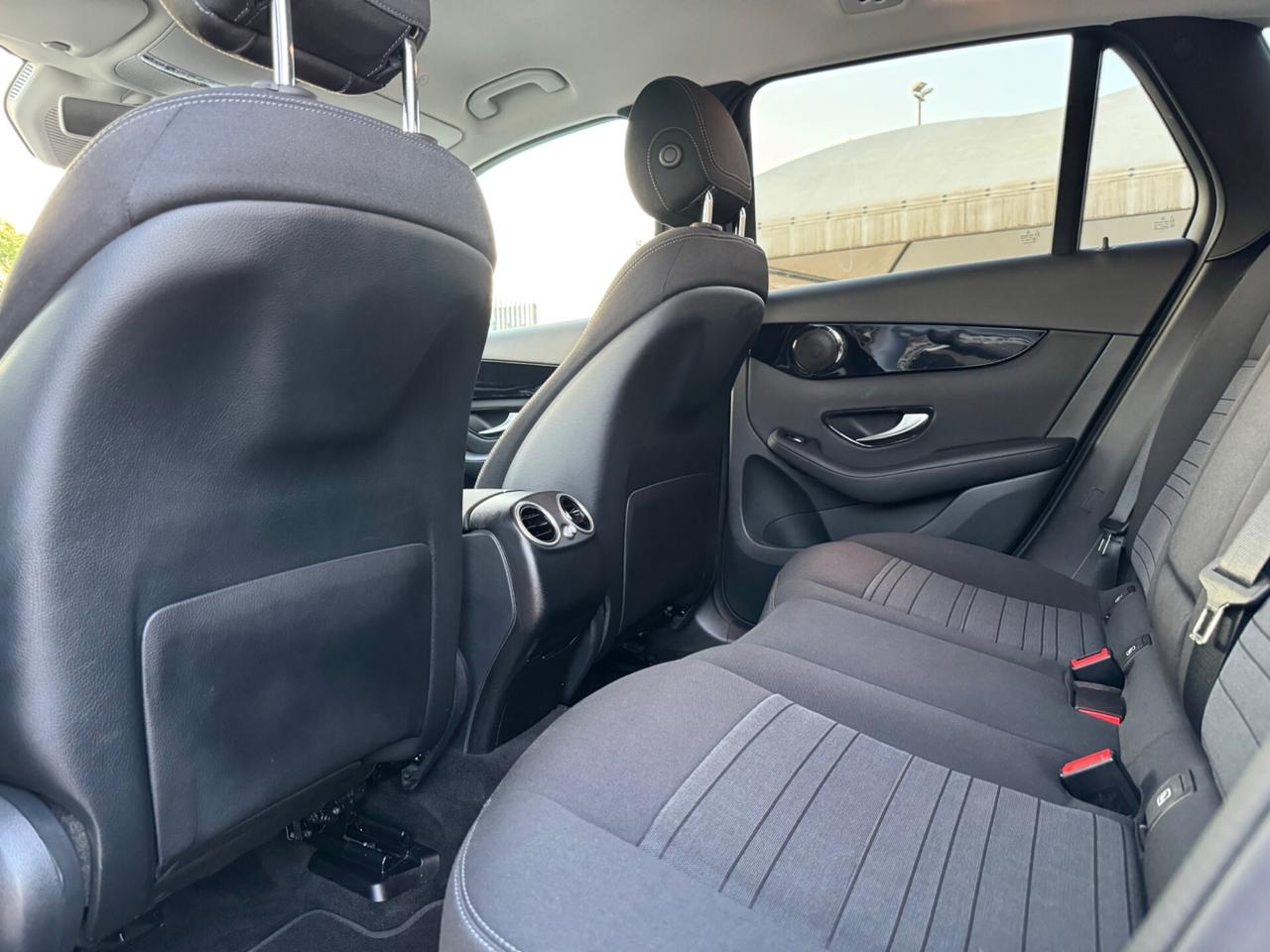 MERCEDES GLC 200D Sport 4Matic - Led Navi