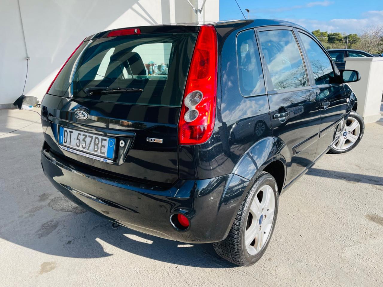 Fiesta 1.4 TDCi 68CV 5 p OK NEOPATENTATO